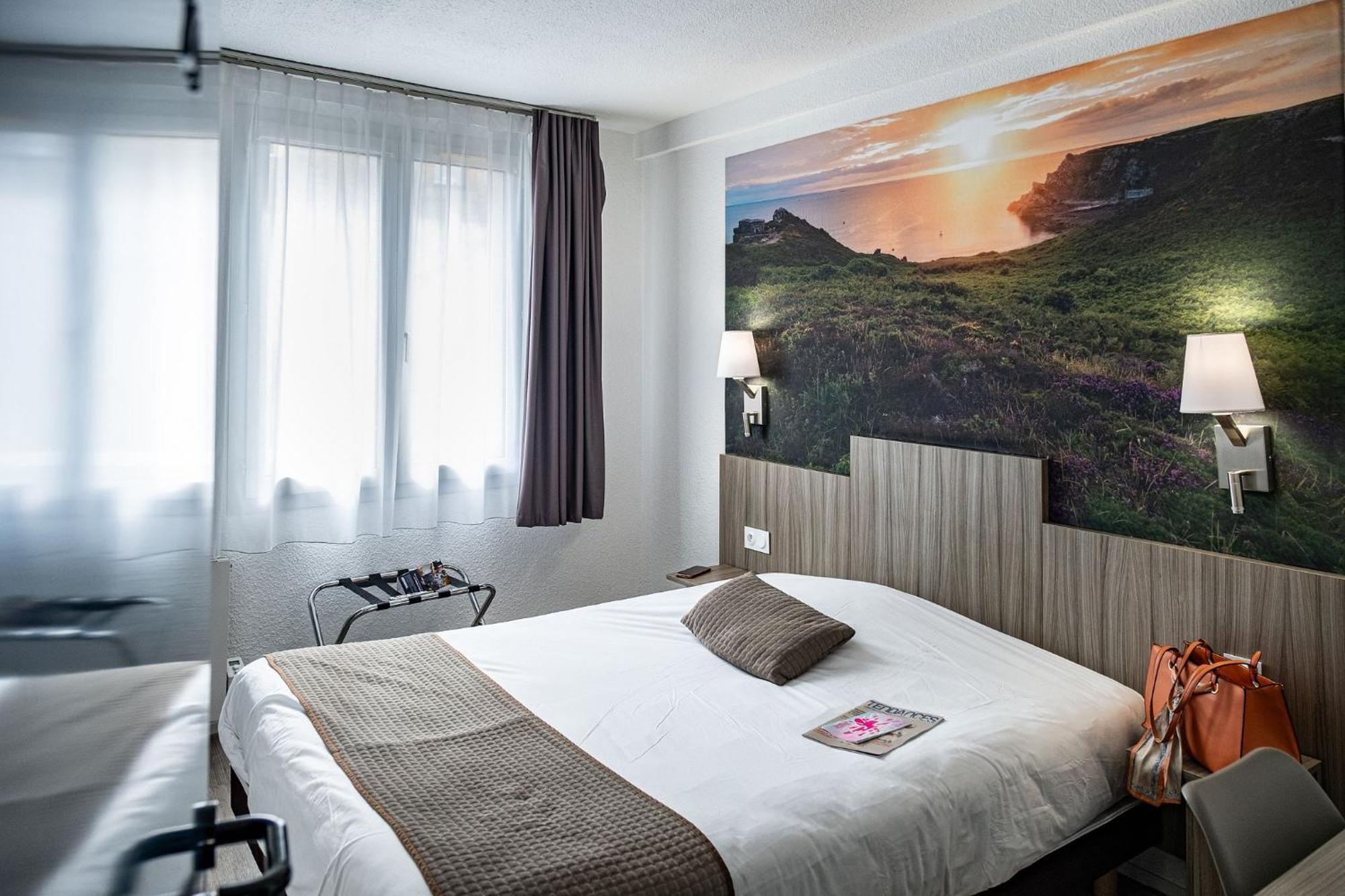 Contact Hotel Du Champ De Mars De Saint-Brieuc Eksteriør bilde
