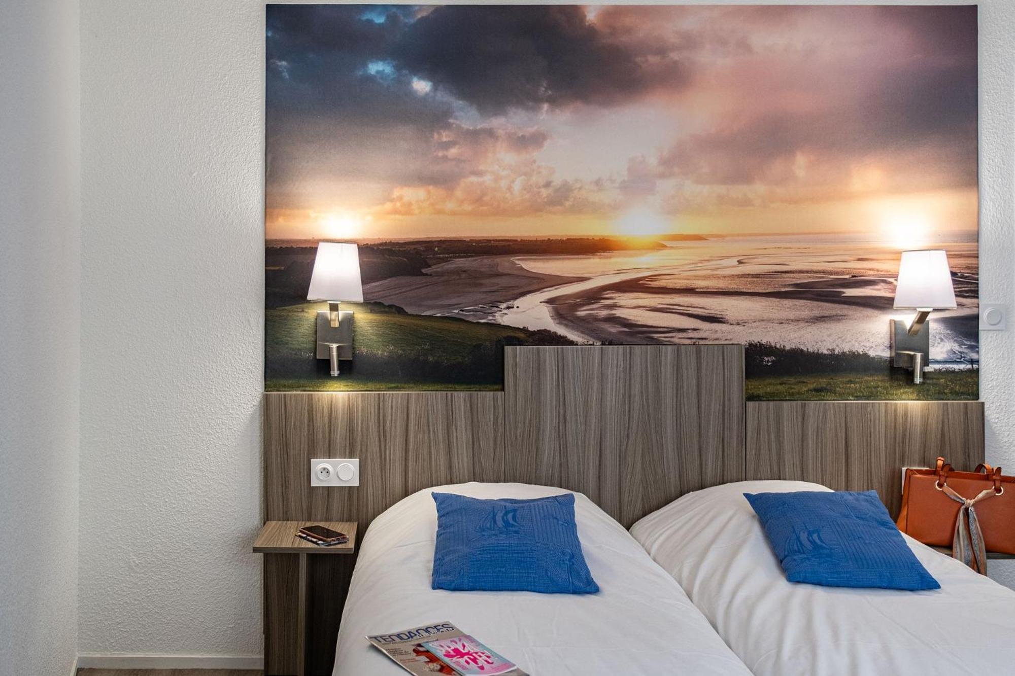 Contact Hotel Du Champ De Mars De Saint-Brieuc Eksteriør bilde